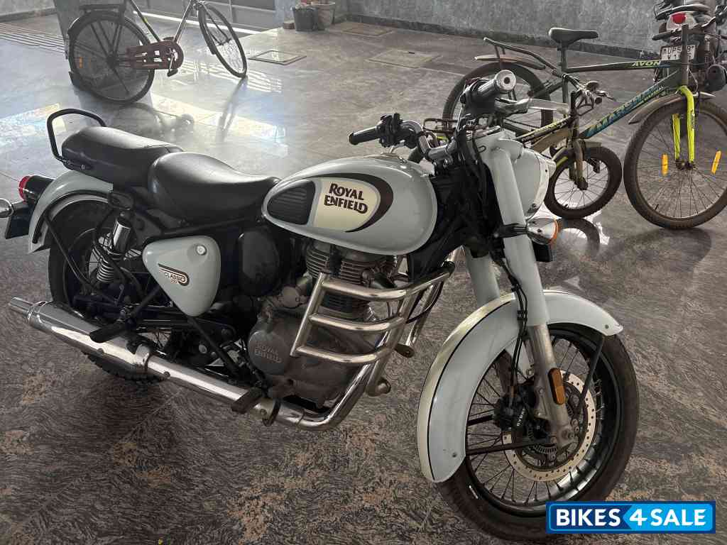 Royal Enfield Classic 350 Single Channel BS6 Royal Enfield Classic 350 Single Channel BS6