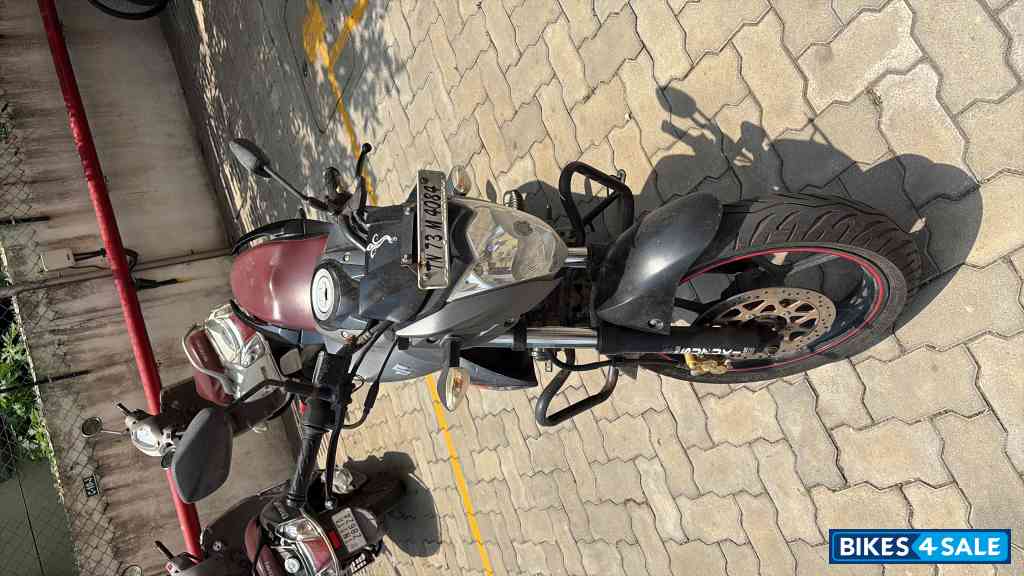 Black Suzuki Gixxer SF