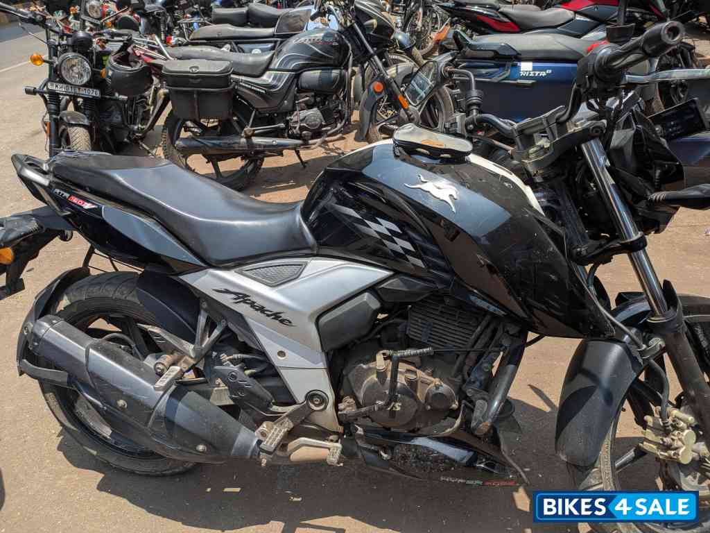 TVS Apache RTR 160 4V
