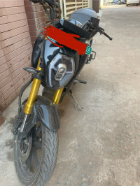 Black Revolt RV 400