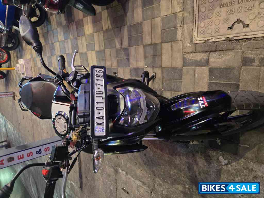 TVS Apache RTR 160 4V BS6