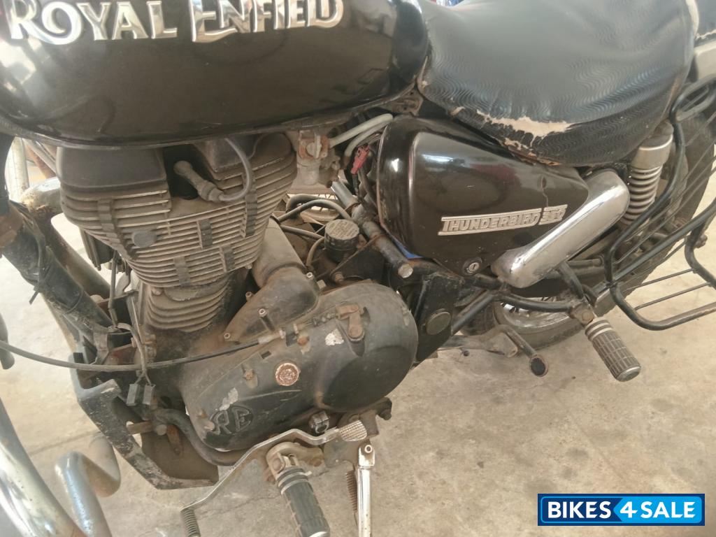 Metallic Grey Royal Enfield Thunderbird 350 Metallic Grey Royal Enfield Thunderbird 350