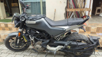Husqvarna Svartpilen 250