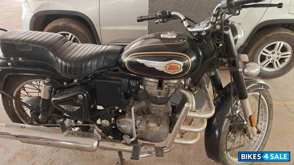 Black Royal Enfield Bullet Standard 350 Black Royal Enfield Bullet Standard 350