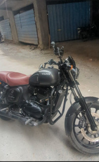 Yezdi Roadster Dark