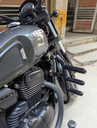 Yezdi Roadster Dark