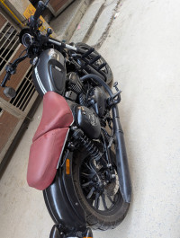 Yezdi Roadster Dark