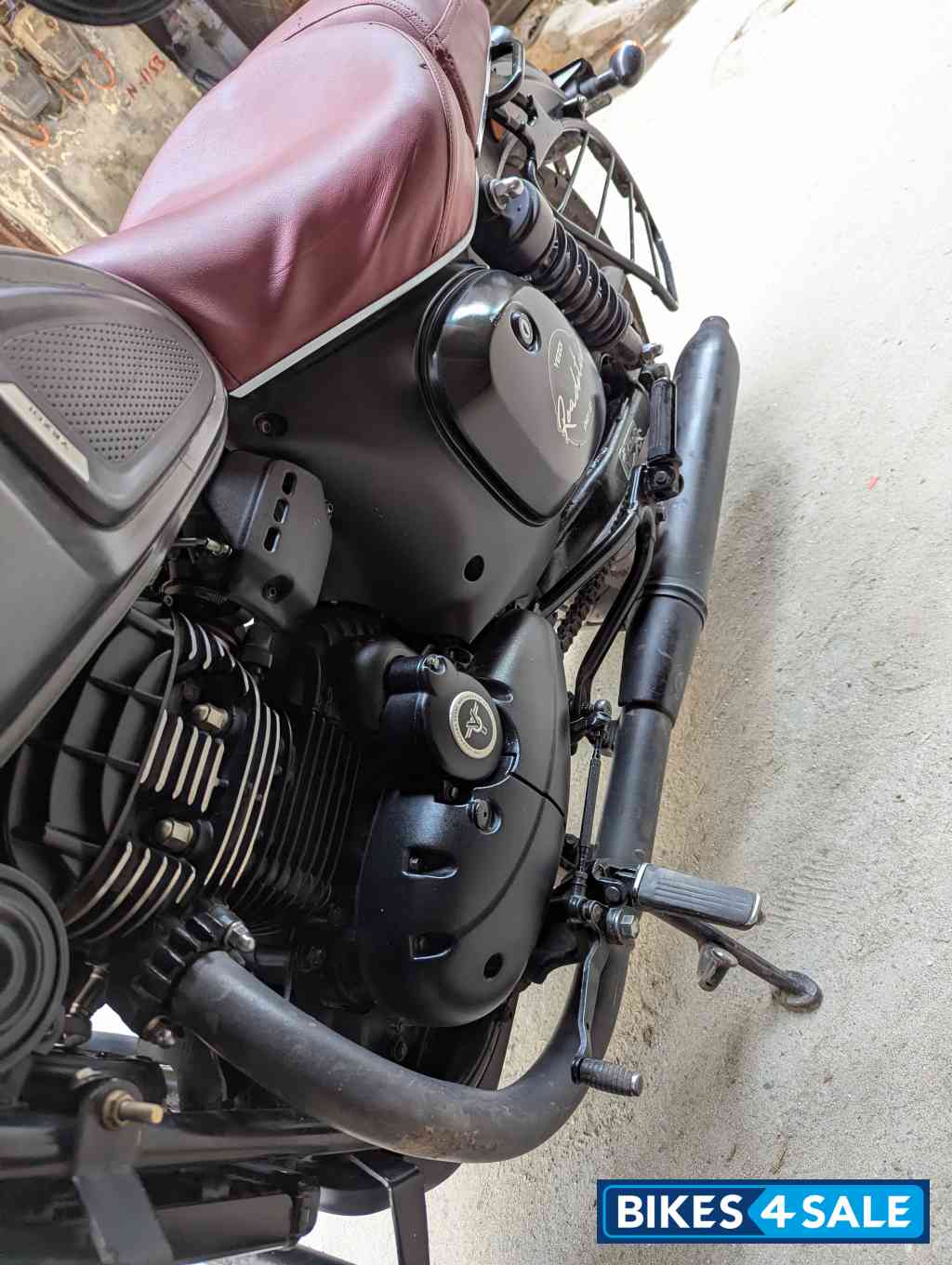 Yezdi Roadster Dark