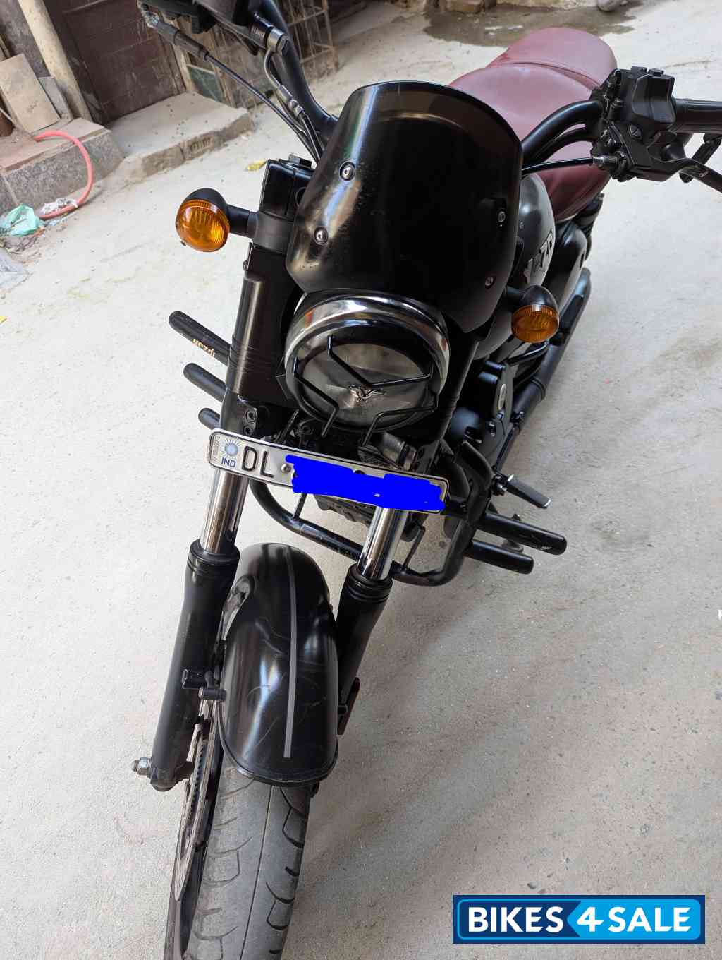 Yezdi Roadster Dark