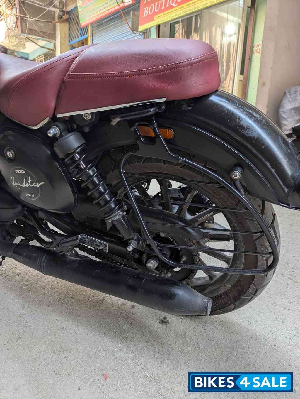 Yezdi Roadster Dark