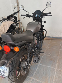 Dappered Gray Royal Enfield Hunter 350 2025