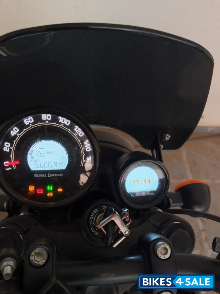Dappered Gray Royal Enfield Hunter 350 2025