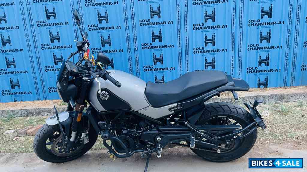 Benelli Leoncino 500 BS6 Benelli Leoncino 500 BS6