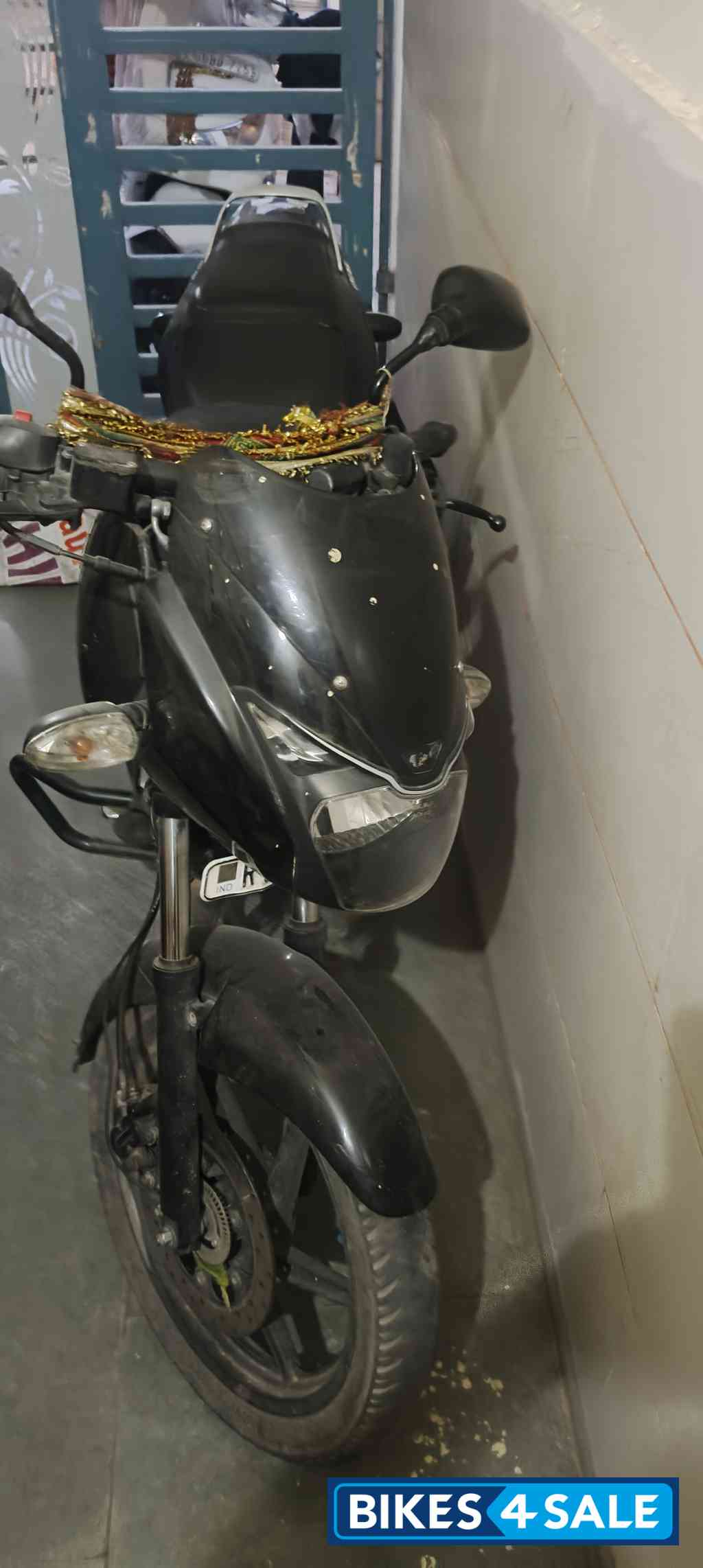 Black Bajaj Pulsar 150
