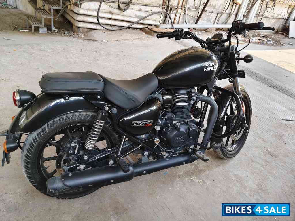 Royal Enfield Meteor 350 Fireball Royal Enfield Meteor 350 Fireball