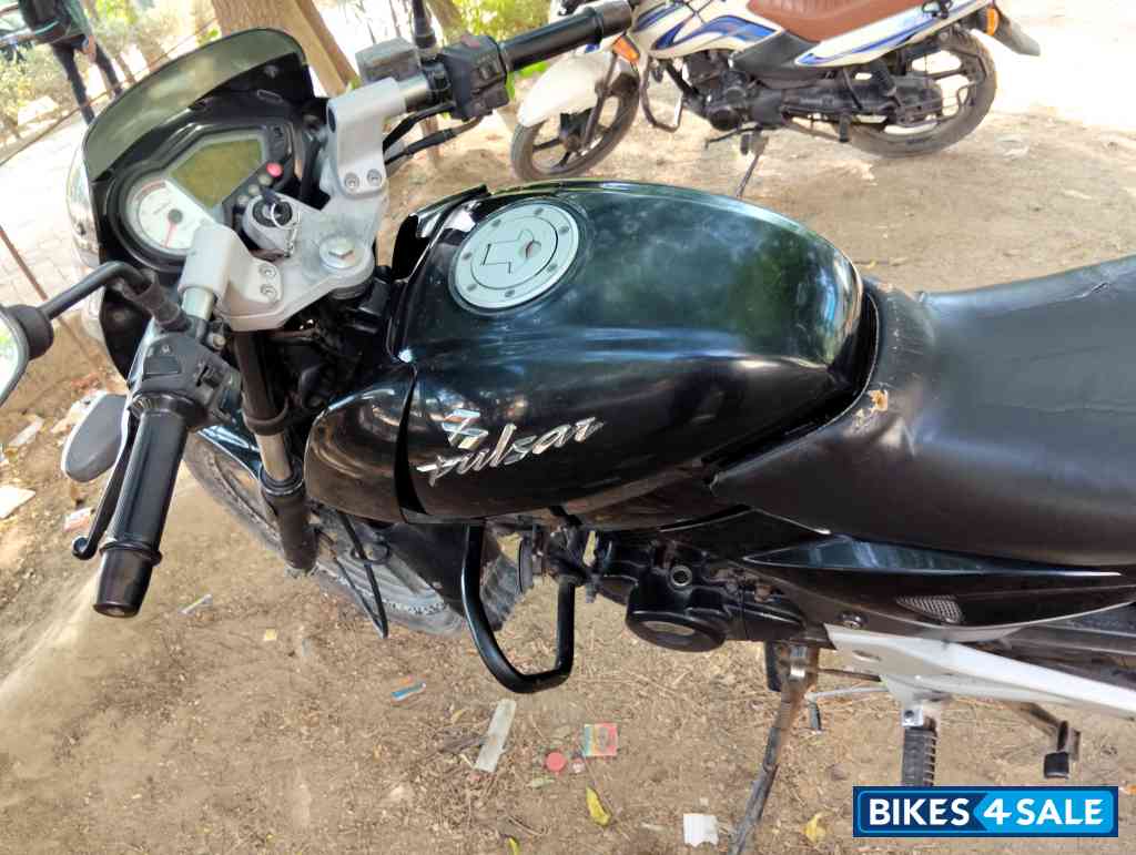 Bajaj Pulsar 180 DTSi Bajaj Pulsar 180 DTSi
