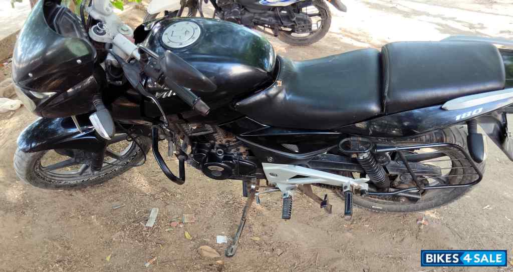 Bajaj Pulsar 180 DTSi Bajaj Pulsar 180 DTSi