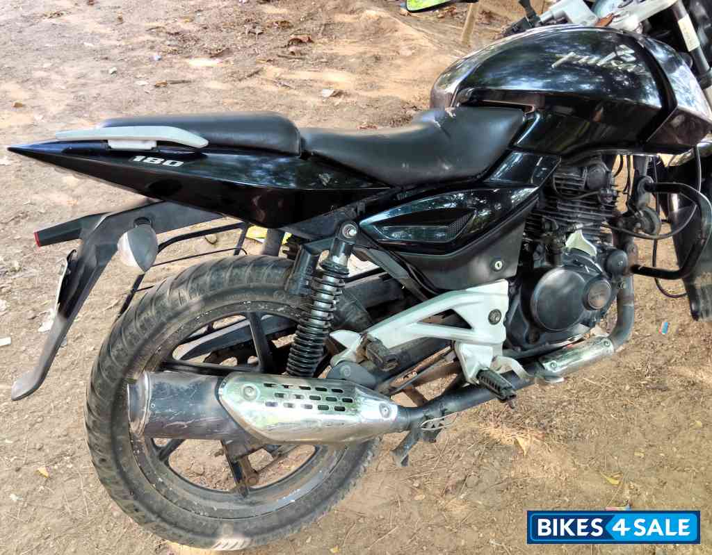 Bajaj Pulsar 180 DTSi Bajaj Pulsar 180 DTSi