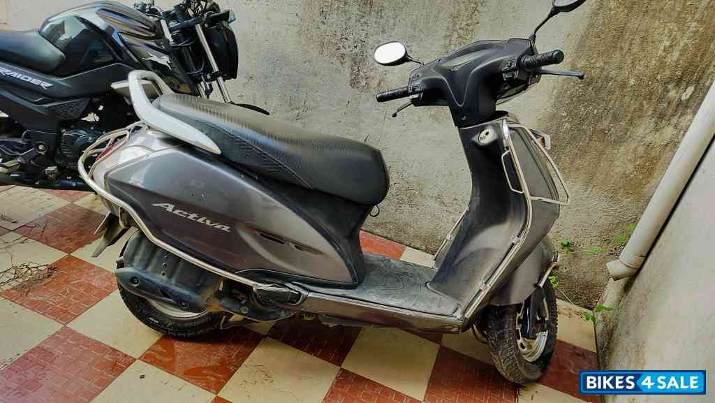 Metalic Gray Honda Activa Metalic Gray Honda Activa