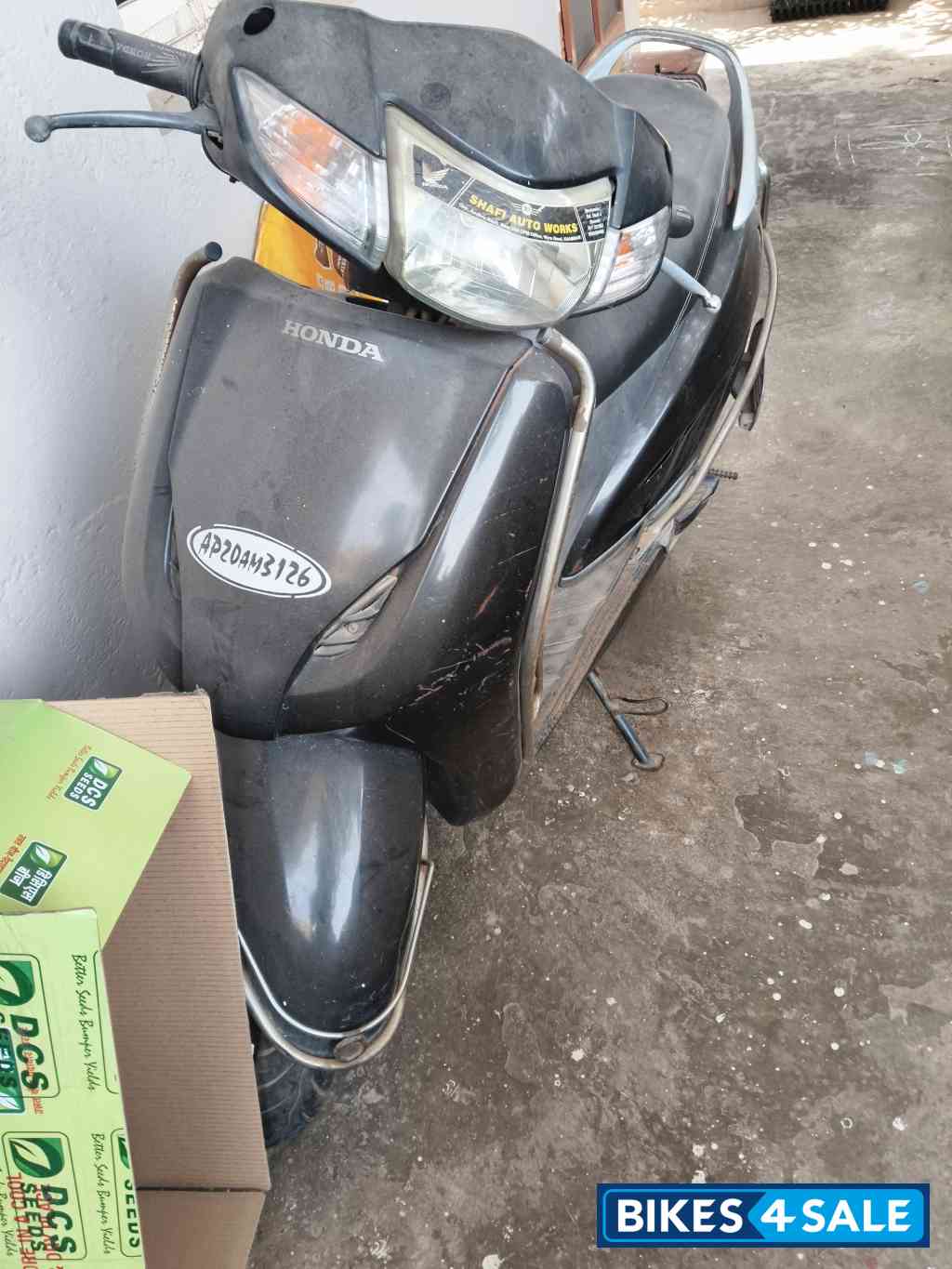 Black Honda Activa