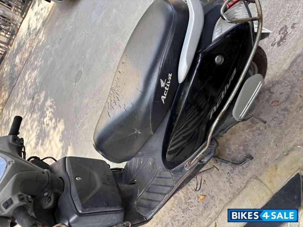 Black Honda Activa