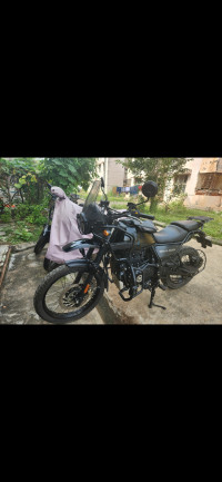 Granite Black Royal Enfield Himalayan BS VI