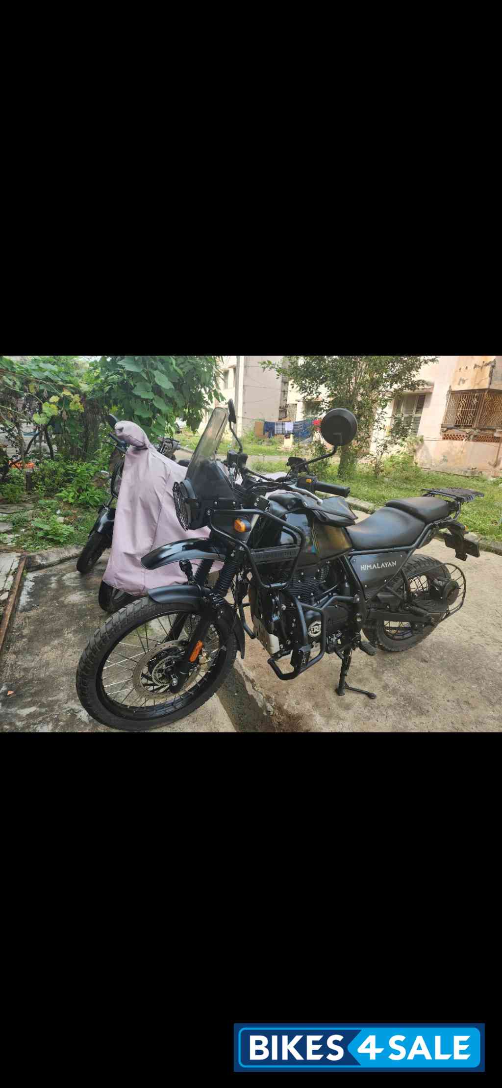 Granite Black Royal Enfield Himalayan BS VI Granite Black Royal Enfield Himalayan BS VI