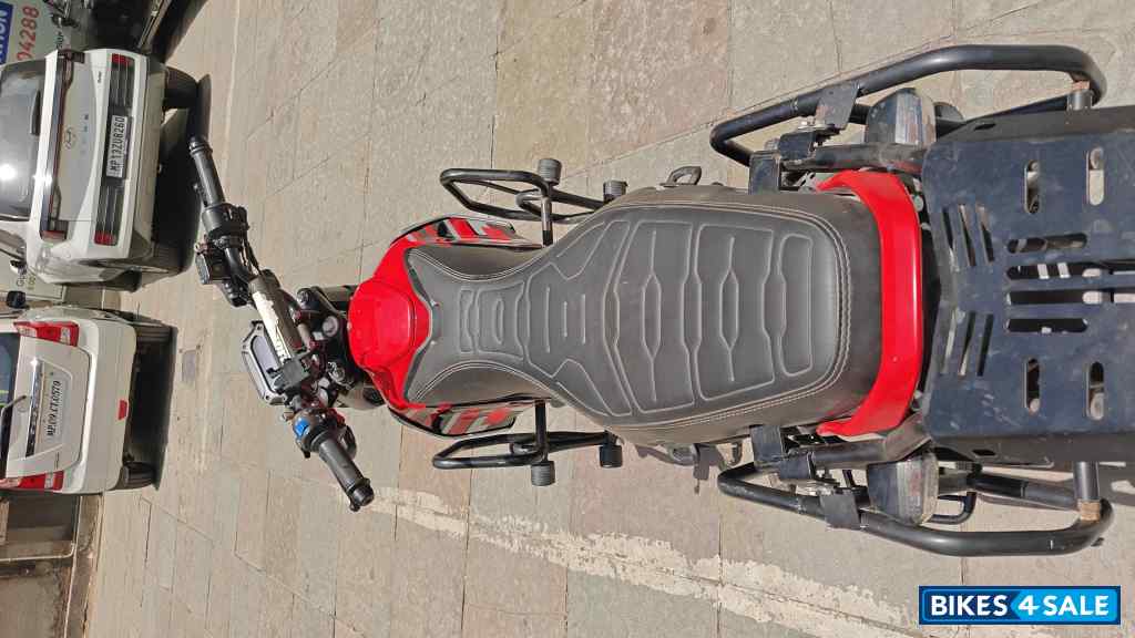 Red Bajaj Freedom 125 NG04 Disc LED