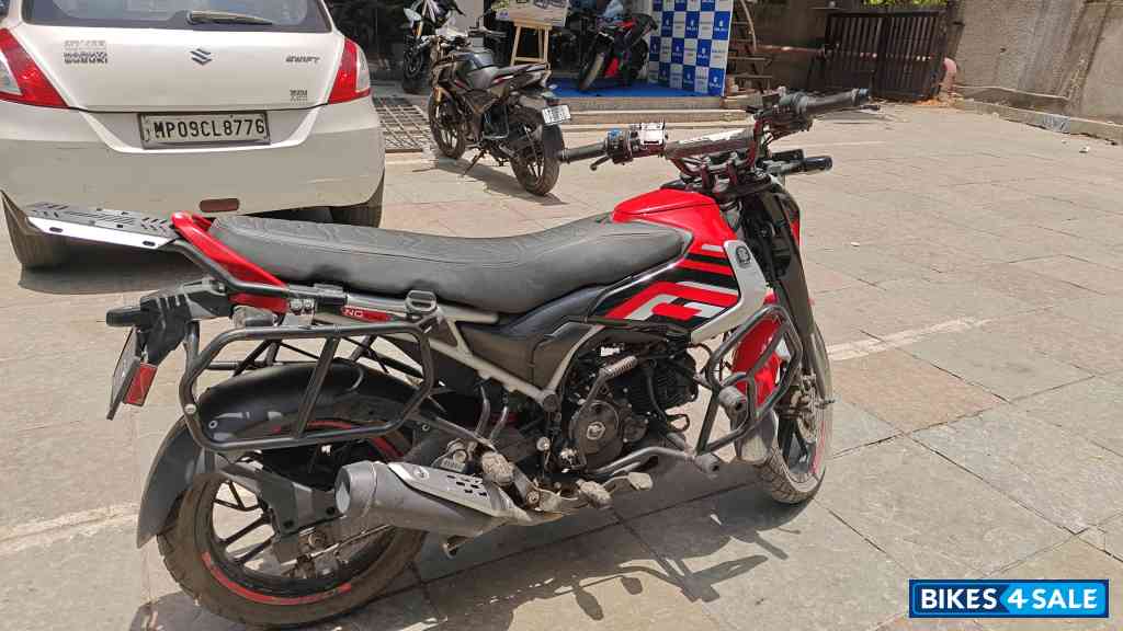 Red Bajaj Freedom 125 NG04 Disc LED Red Bajaj Freedom 125 NG04 Disc LED