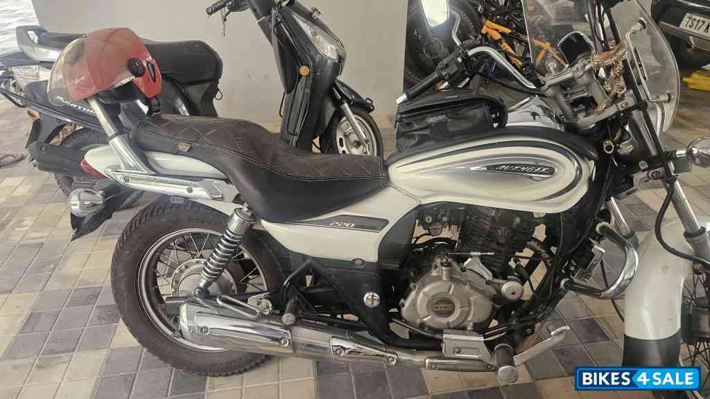Bajaj Avenger Cruise 220