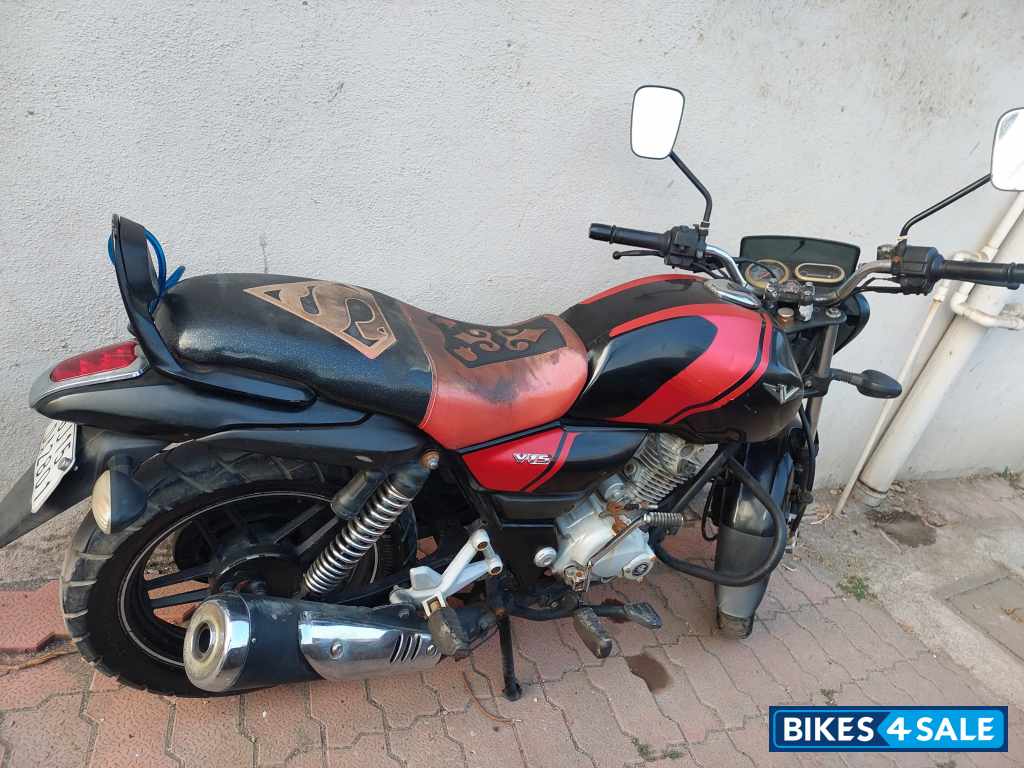 Red And Black Bajaj V15 Red And Black Bajaj V15