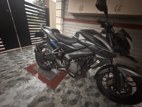 Black Bajaj Pulsar NS200