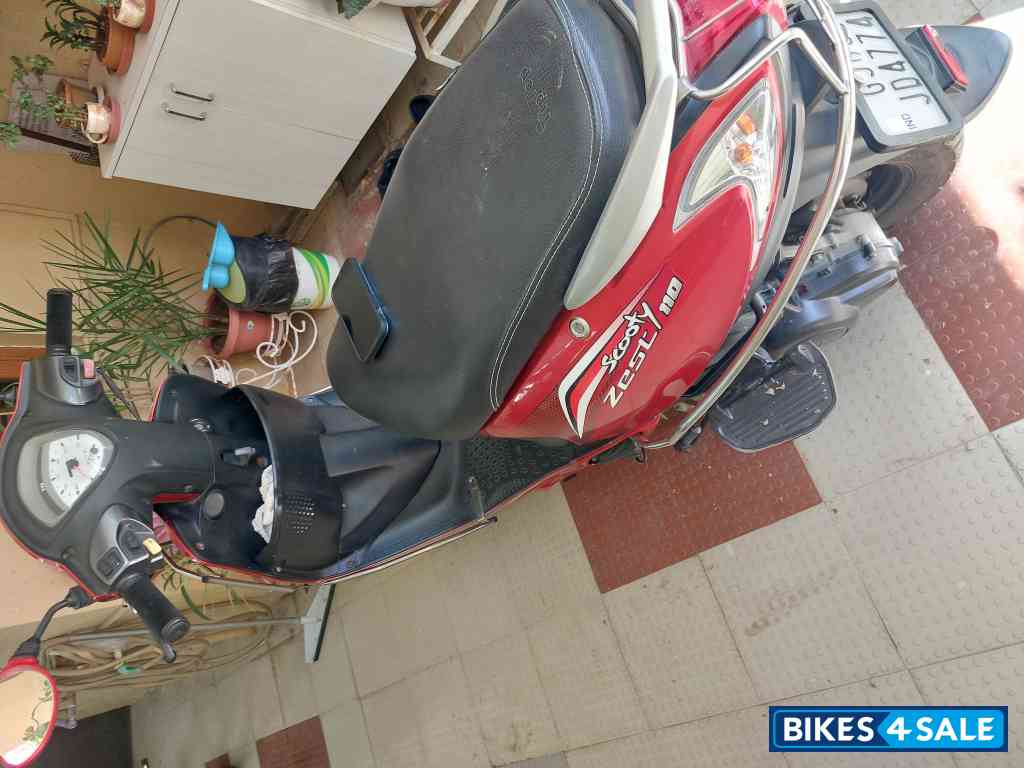 TVS Scooty Zest