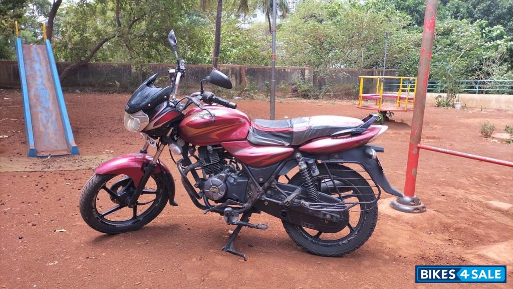 Red Bajaj Discover 125 Red Bajaj Discover 125