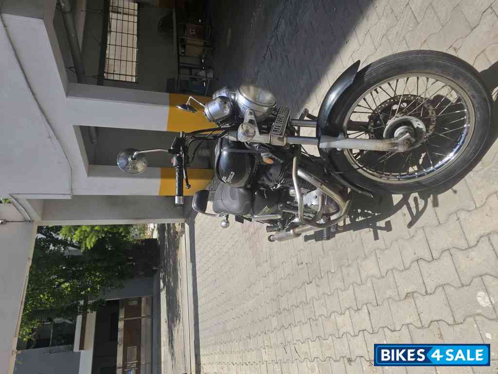 Black Royal Enfield Thunderbird TwinSpark 350