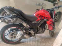Red Suzuki Gixxer 150