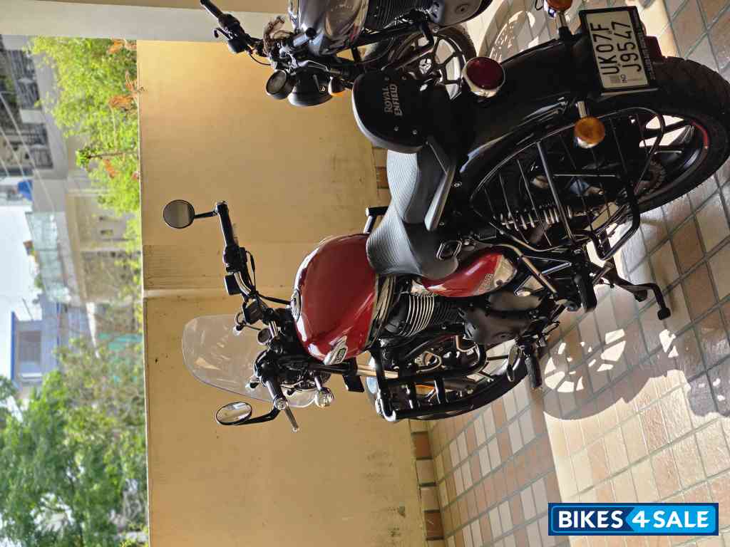 Supernova Red Royal Enfield Meteor 350