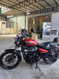 Supernova Red Royal Enfield Meteor 350