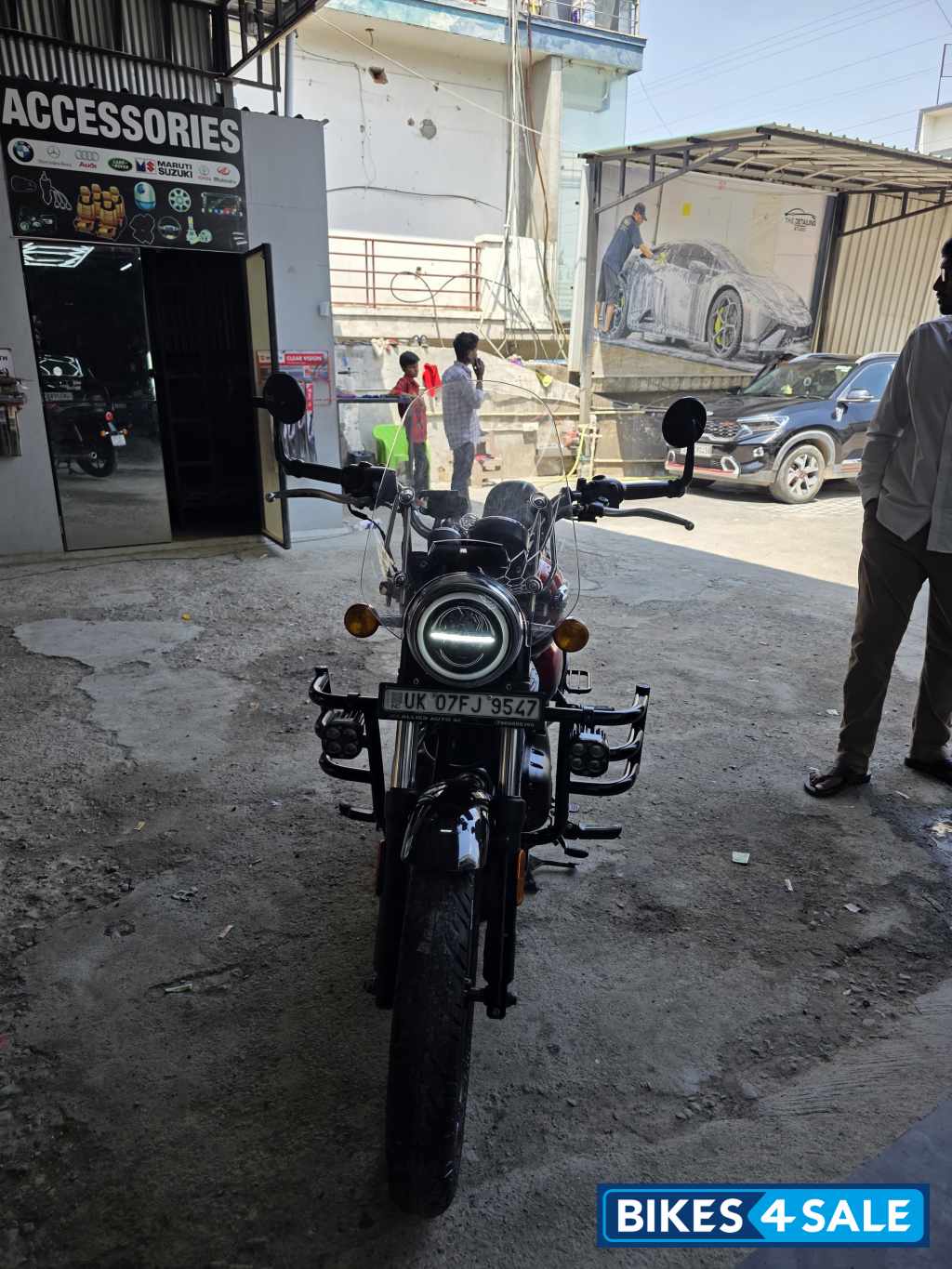 Supernova Red Royal Enfield Meteor 350