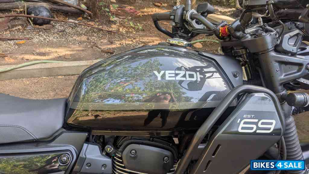 Wolf Grey Yezdi Adventure Twin Headlight Wolf Grey Yezdi Adventure Twin Headlight