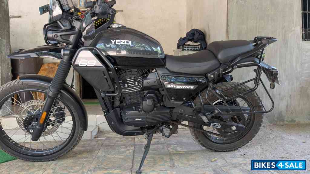 Wolf Grey Yezdi Adventure Twin Headlight Wolf Grey Yezdi Adventure Twin Headlight