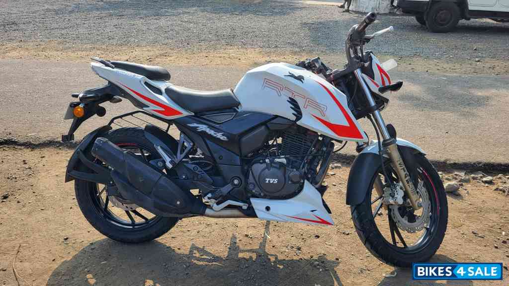 TVS Apache RTR 200 4V Race Edition 2.0