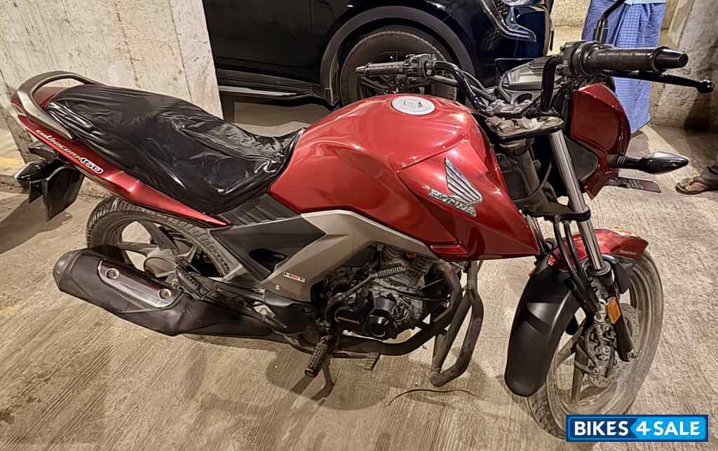 Red Honda CB Unicorn 160