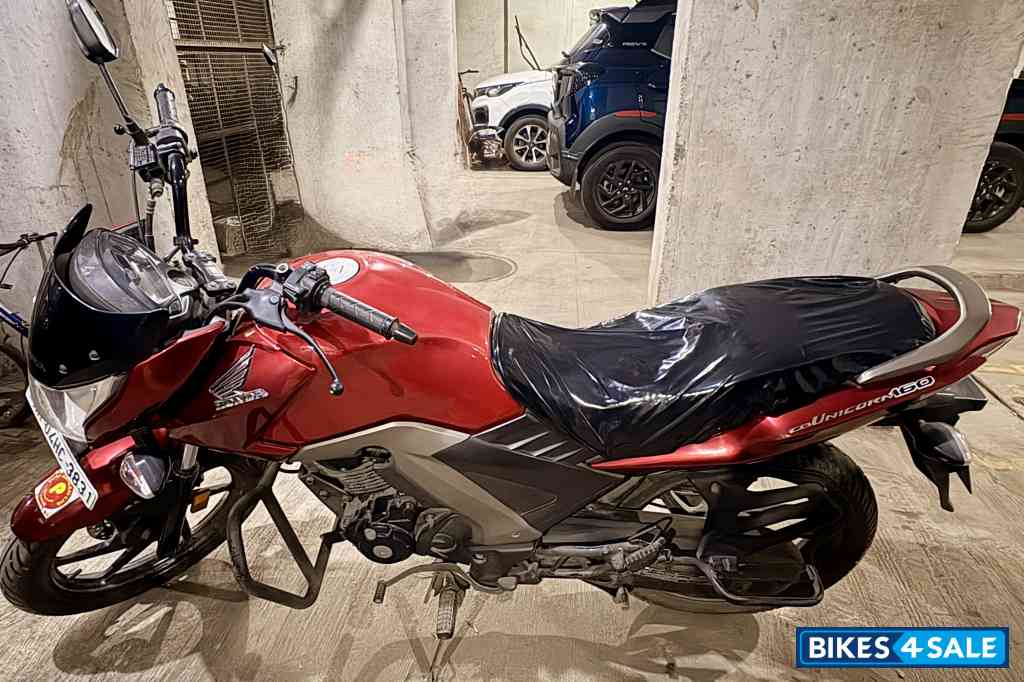 Red Honda CB Unicorn 160 Red Honda CB Unicorn 160