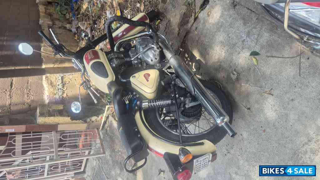 Royal Enfield Classic 500 Royal Enfield Classic 500
