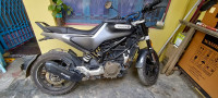 Husqvarna Svartpilen 250