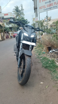 Black Yamaha MT-15 BS6