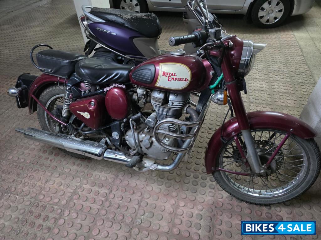 Maroon Royal Enfield Classic 350