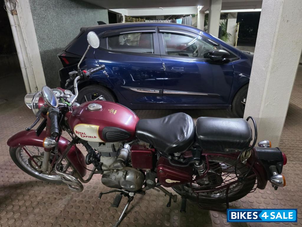Maroon Royal Enfield Classic 350