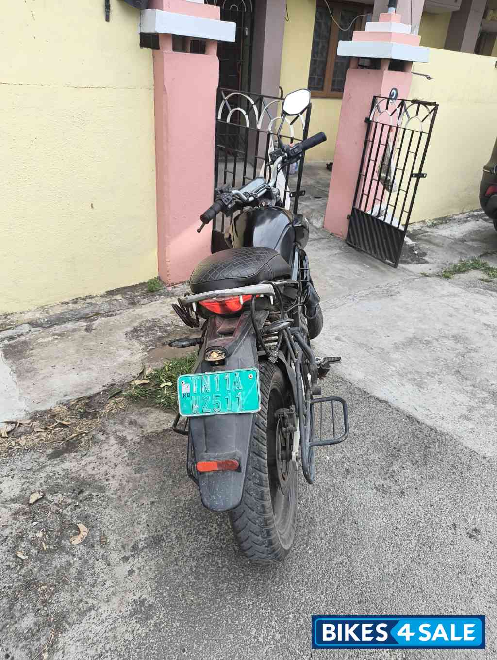 Revolt RV 400
